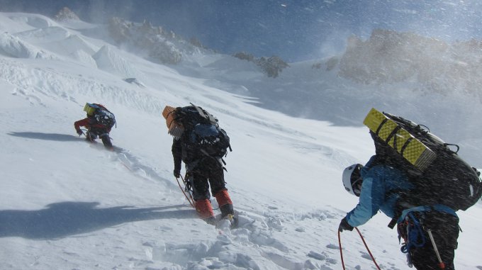 “Гора-убийца” впервые зимой покорилась альпинистам