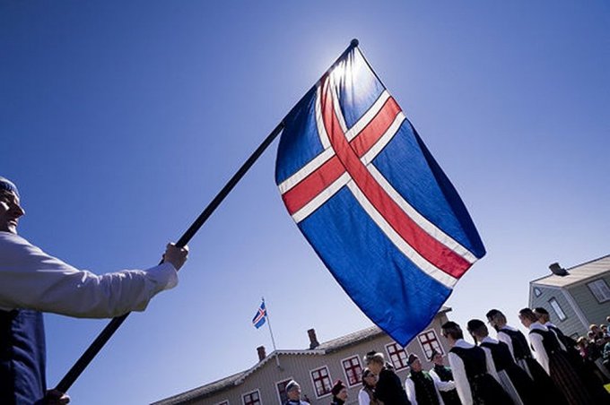 Офшорный скандал: что будет с премьером и правительством Исландии