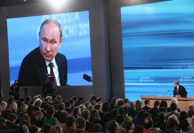 Сеть рассмешила свежая карикатура на общение Путина с россиянами