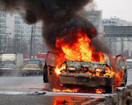 ДТП на Львовщине: в горящем автомобиле погибли двое людей