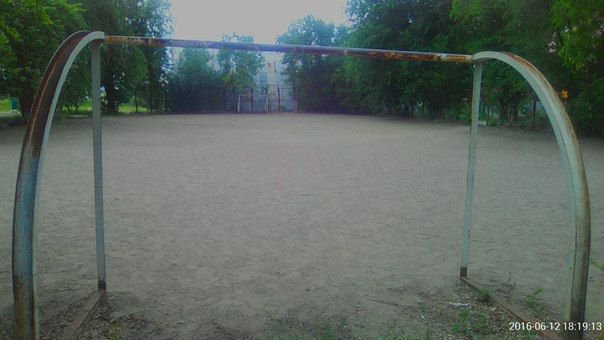 Житель «ЛНР» показал, как выглядят местные футбольные поля