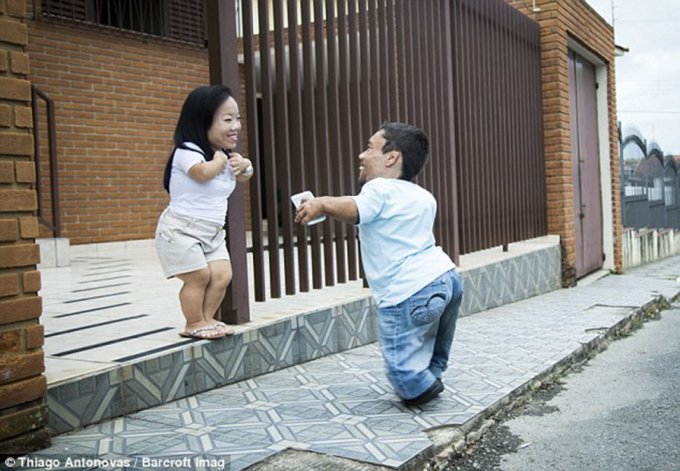 Удивительная жизнь самых маленьких в мире людей. Фото