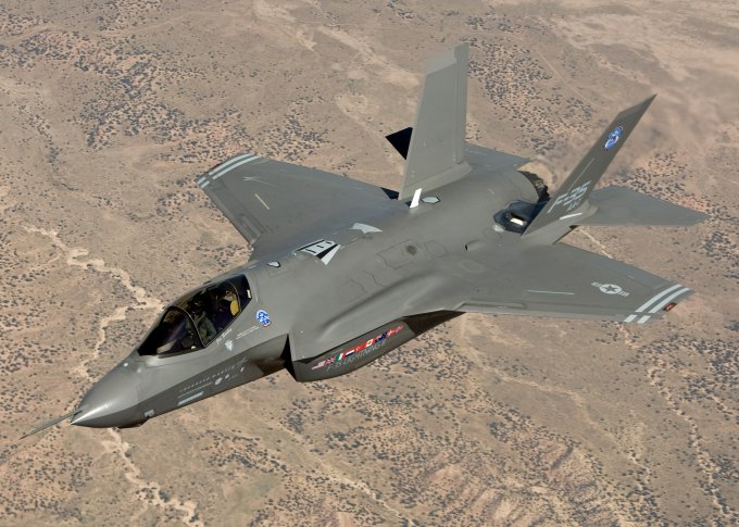 В США на боевое дежурство заступила первая эскадрилья новейших истребителей F-35A