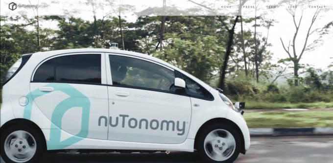 В Сингапуре начали работу беспилотные такси