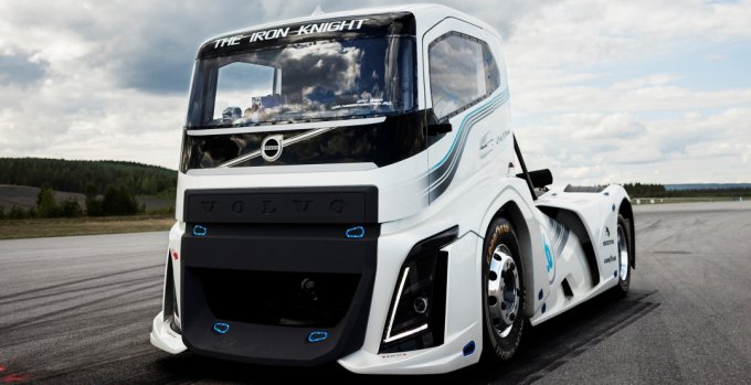 Шведский грузовик поставил два мировых рекорда
