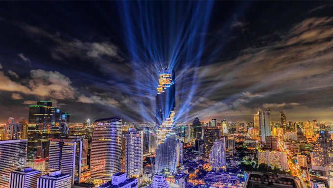 В столице Таиланда открыли небоскреб высотой 314 метров. Фото