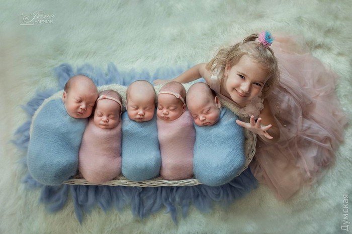 Пятеро одесских близнецов стали моделями вскоре после рождения. Фото