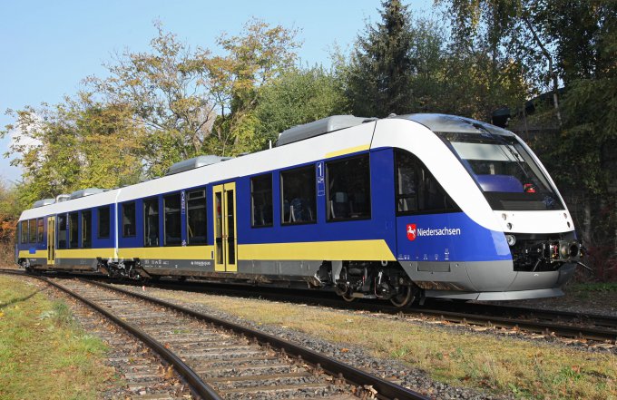 В Германии запускают поезд на водородном топливе