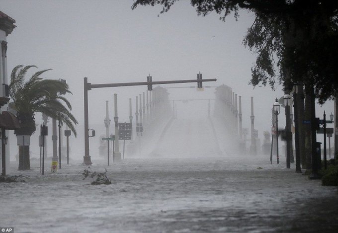 Разрушительные последствия урагана «Мэтью». Фото