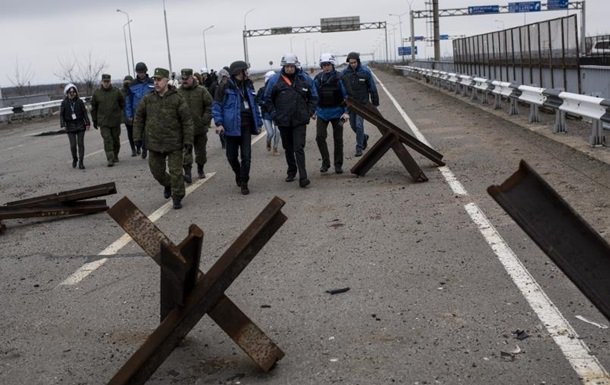 Представитель ОБСЕ рассказал, сколько людей в военной форме прошло через неподконтрольный Украине участок границы