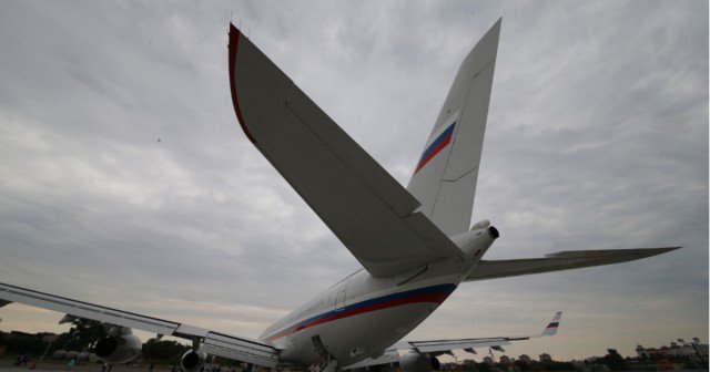 Российская делегация застряла в Лиссабоне из-за нехватки запчастей для самолета