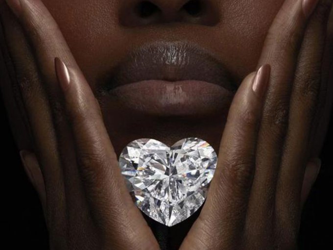 Публике представлен крупнейший в мире бриллиант