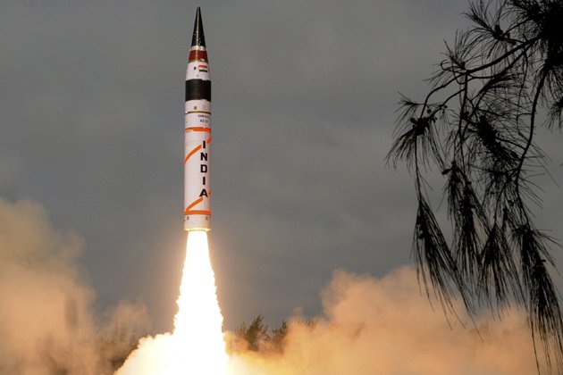 Индия успешно испытала ракету, способную нести ядерные заряды
