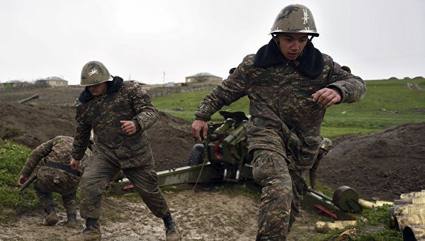 Армения и Азербайджан заявили о возобновлении боевых действий