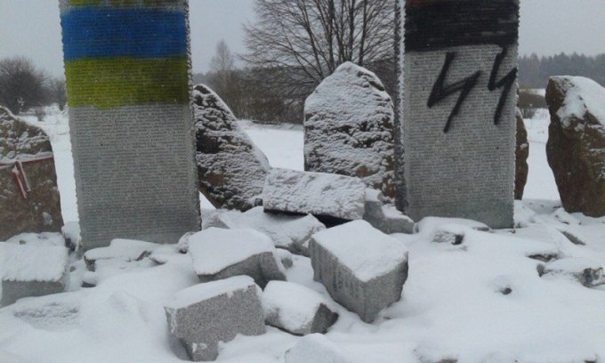 Разрушение памятника на Львовщине: в Польше готовят ноту