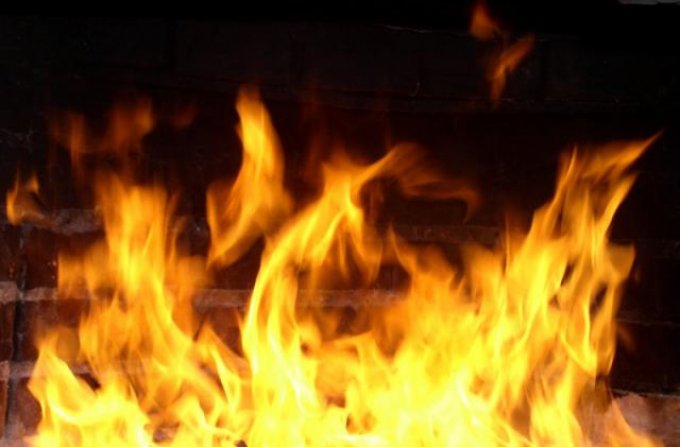 Пожар во львовской пятиэтажке: сильно обгорел 67-летний мужчина