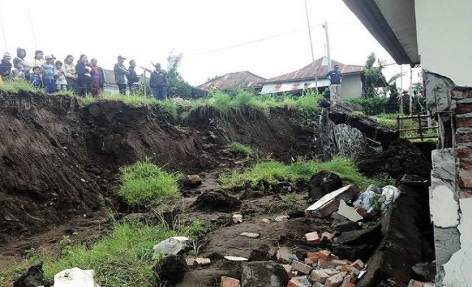 Оползни на Бали унесли жизни 11 человек и годовалого ребенка