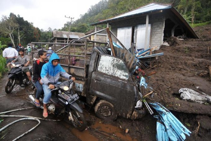 Оползни на Бали унесли жизни 11 человек и годовалого ребенка