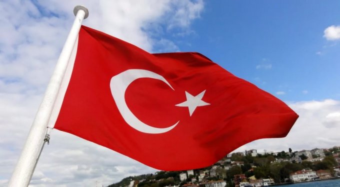 Теракт в Турции: двое военных погибли от взрыва бомбы на трассе