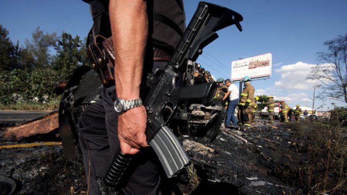 Члены преступной группировки напали на полицейских в Мексике: 5 погибших