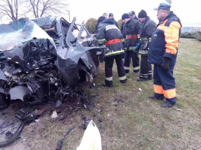 Жуткая автокатастрофа в Днепре унесла жизни троих человек