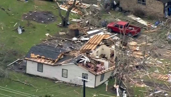 Торнадо в Техасе унес жизни пяти человек