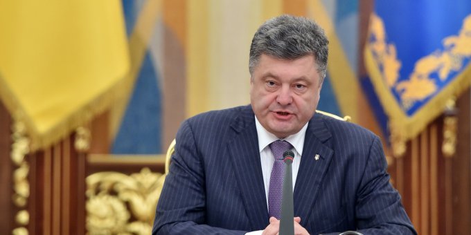 Порошенко призывает мир усилить давление на РФ из-за Савченко