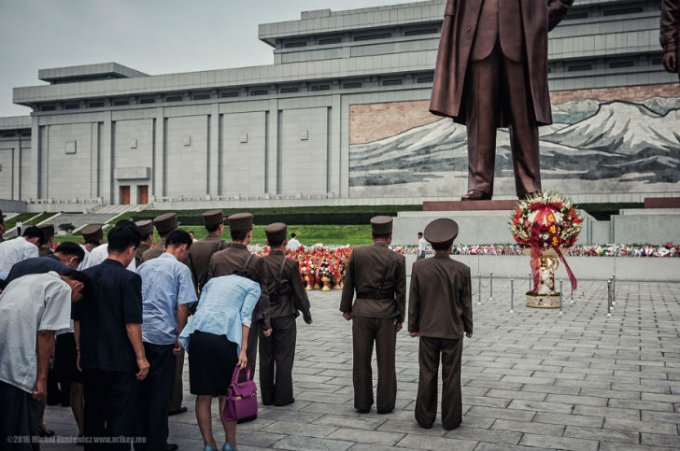 Запрещенные снимки, с которыми туристу не разрешат выехать из Северной Кореи. Фото