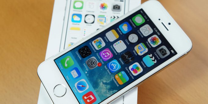 Новинка Apple iPhone SE вызвала небывалый спрос в Китае