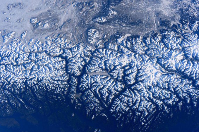 Свежие кадры захватывающего вида Земли из космоса. Фото