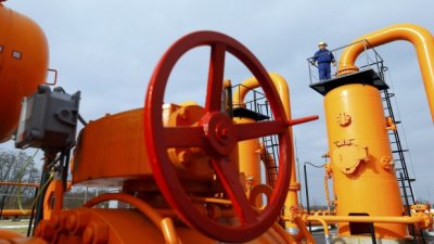 Украина сократила импорт газа в два раза