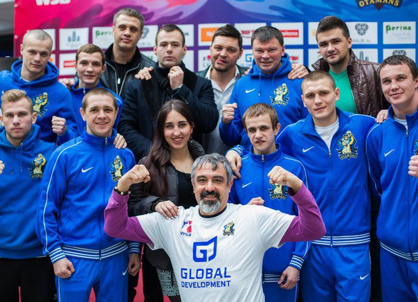 «Украинские атаманы» пробились в плей-офф Всемирной серии бокса