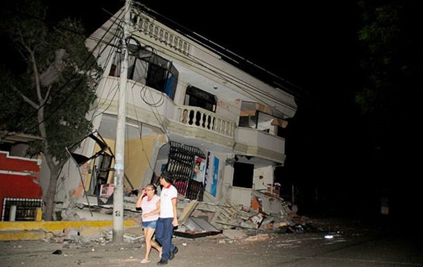 Мощное землетрясение в Эквадоре: более 70 погибших