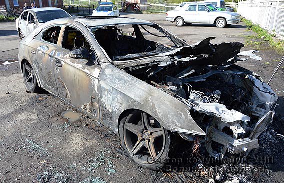 В Херсоне в автомобиле сгорел заживо человек