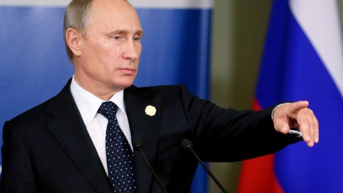 Российский суд закрыл дело против Путина как «врага народа»