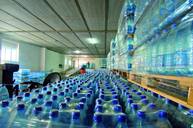 В Испании 4 тысячи человек отравились водой
