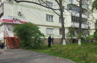 В Киеве журналист местного телеканала выбросился из окна
