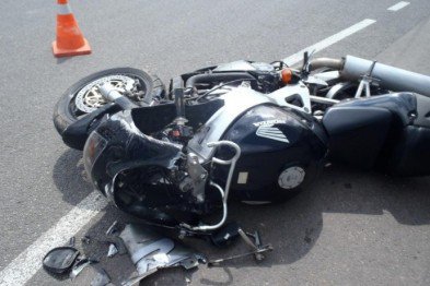 ДТП в Запорожской области: мотоциклист погиб, «влетев» в столб