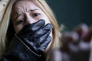 В Киеве средь бела дня похитили девушку