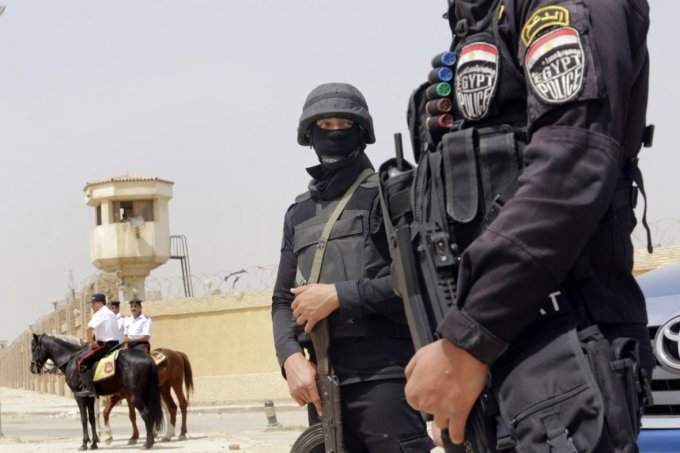 В Египте в результате перестрелки погибли восемь полицейских