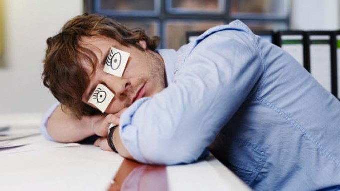 Простые советы, как эффективно бороться с дневным сном