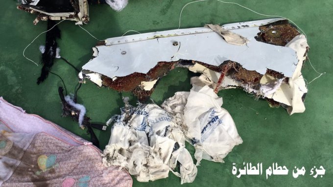Первые фотографии обломков самолета A320 авиакомпании EgyptAir