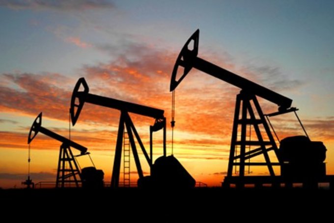 Нефть впервые с начала года превысила отметку $50