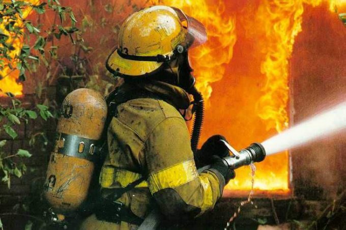 Страшный пожар на Харьковщине унес жизни двух человек