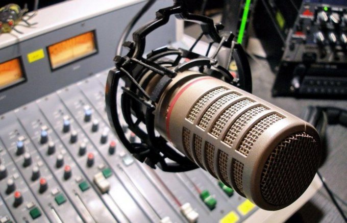 Рада обязала радиостанции увеличить количество украинских песен
