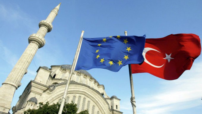 Правительство Германии поставило под сомнение переговоры о членстве Турции в ЕС