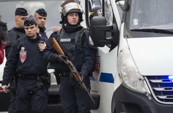 Террористы захватили заложников в церкви на севере Франции