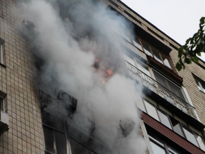 Два человека сгорело во время пожара в Киеве