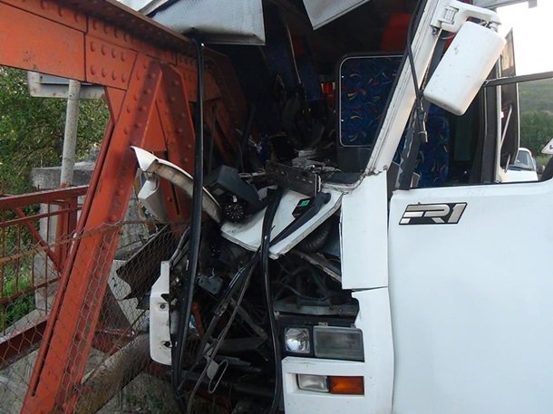 Автобус с 50 пассажирами попал в аварию на Прикарпатье