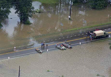 Наводнение в Луизиане - эвакуировано около 20 тысяч человек. Фото